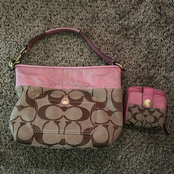 Coach Handbags - Vintage Coach Purse and Wallet